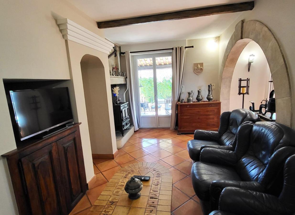 La Massette du Cheval Blanc Villa de caractère en pierre sèche LʼIsle-sur-la-Sorgue Esterno foto
