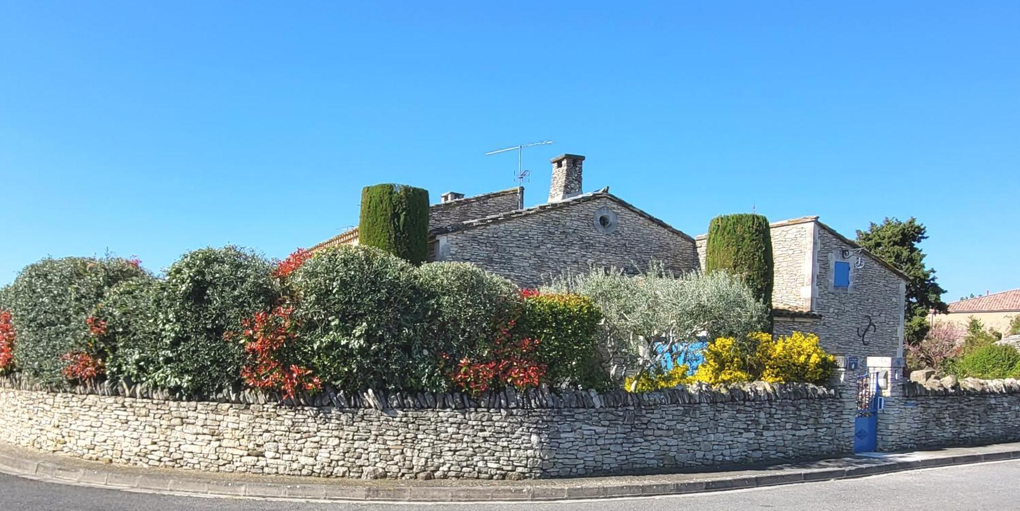 La Massette du Cheval Blanc Villa de caractère en pierre sèche LʼIsle-sur-la-Sorgue Esterno foto